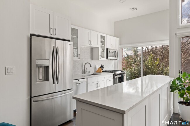 Building Photo - 64 Southport Woods Drive