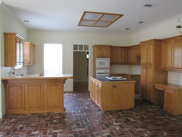 Building Photo - WHITE OAK ESTATES-SOUTHEAST BATON ROUGE!