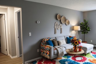 Building Photo - Highview Manor Apartments