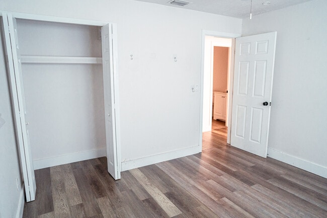 Building Photo - 6671 Fiesta Way