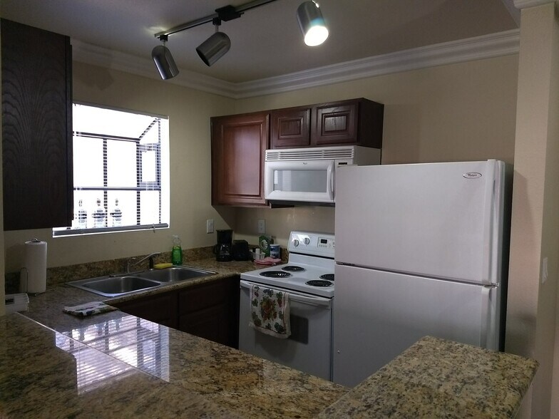 Building Photo - 4050 Pacific Harbors Dr