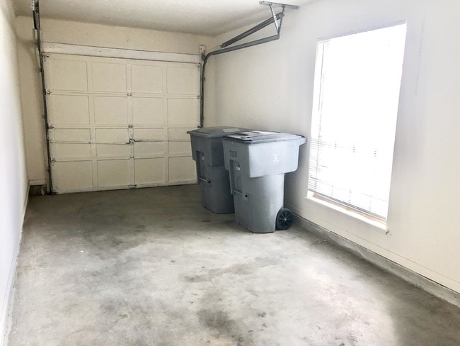 Building Photo - 7136 Orizaba Ave