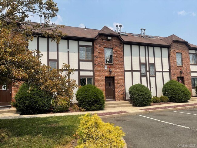 Building Photo - 135 W Nyack Rd