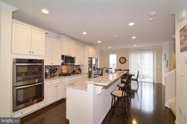 Building Photo - 6836 William White Way