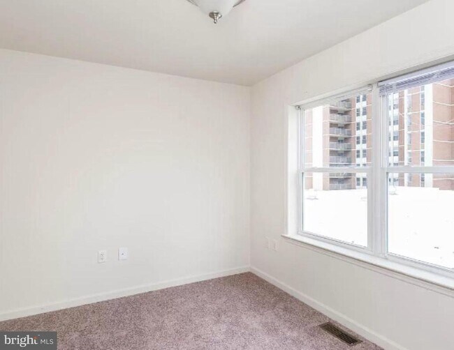 Building Photo - 5235 Crowson Ave