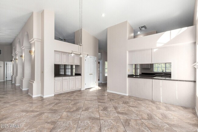 Building Photo - 12349 N 71st Dr