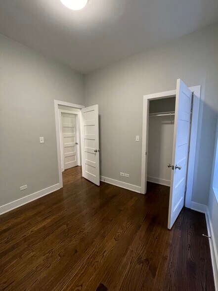 Building Photo - 3634 S Hamilton Ave