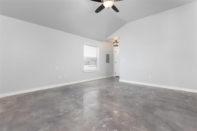 Building Photo - 2323 SW 90th Pl