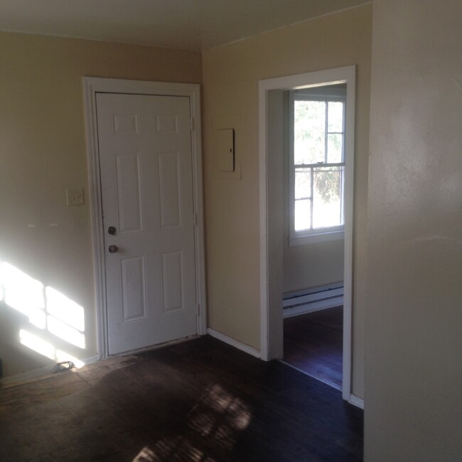 Building Photo - **UPCOMING**Two Bedroom / One Bathroom Hom...