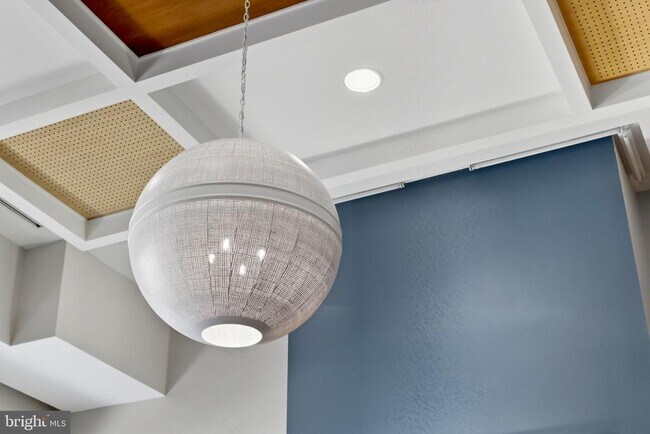 Building Photo - 2200 N Westmoreland St