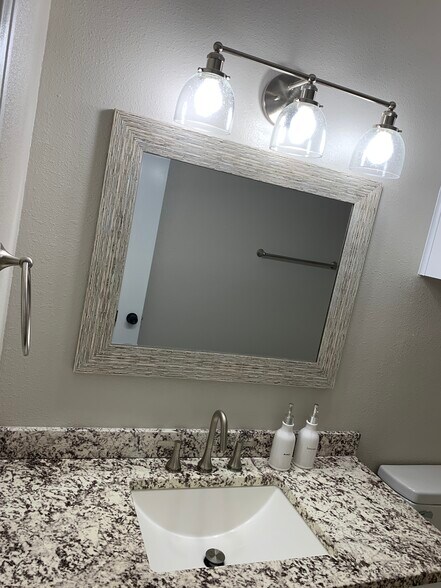 Guest Bath - 4609 Cripple Creek Rd