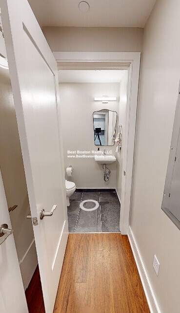 Building Photo - 386 Harvard St