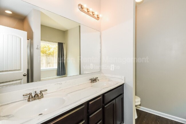 Building Photo - 20 Susie Creek Ln