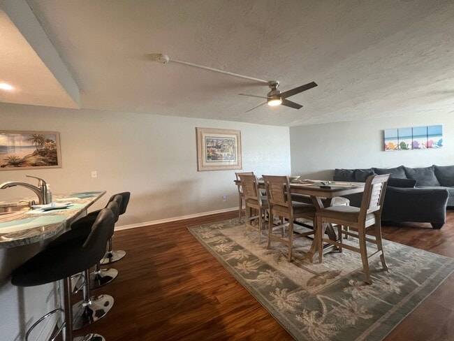 Building Photo - BEAUTIFUL and Renovated Riverfront Furnish...