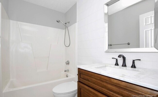 Building Photo - 1475 Avoncroft Dr