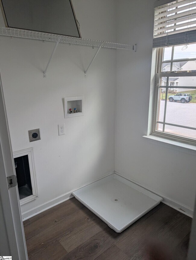 Building Photo - 212 Werninger Ct