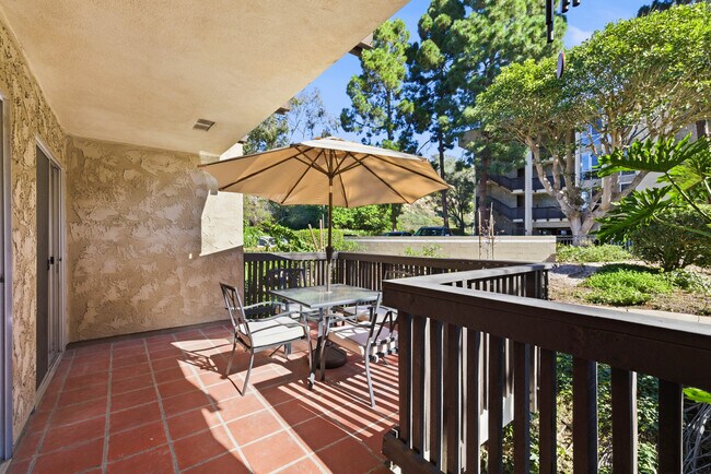 Building Photo - 6202 Friars Rd