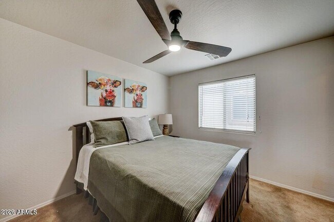 Building Photo - 29293 N Yellow Bee Dr