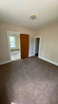 Building Photo - 2 Bed, 1 Bath Single Family Home with 2 Ca...