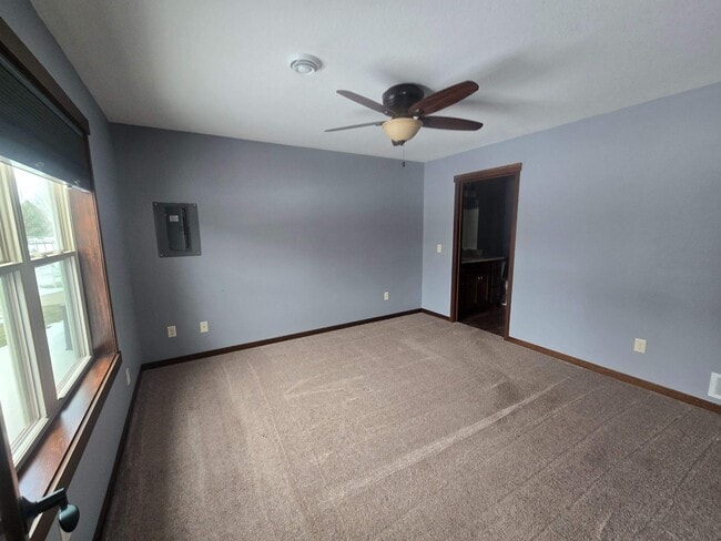 Building Photo - 1934 W 6th St