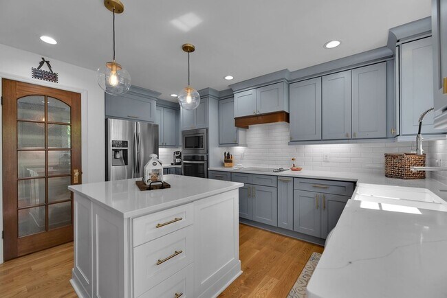Building Photo - 6112 Frontier Ct