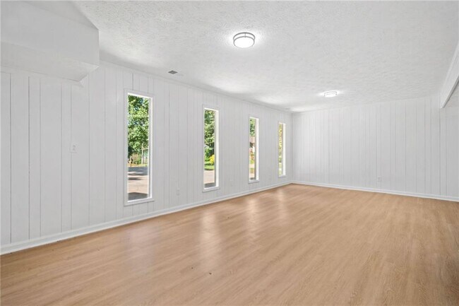 Building Photo - 4050 Daron Ct