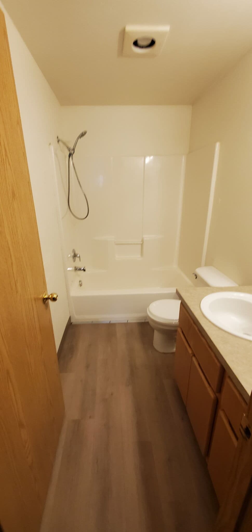 Building Photo - 825 Maple St