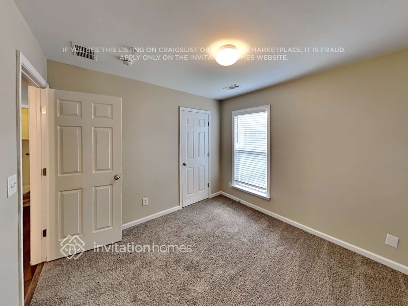 Building Photo - 320 Balaban Cir