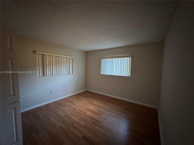 Building Photo - 8249 SW 149th Ct