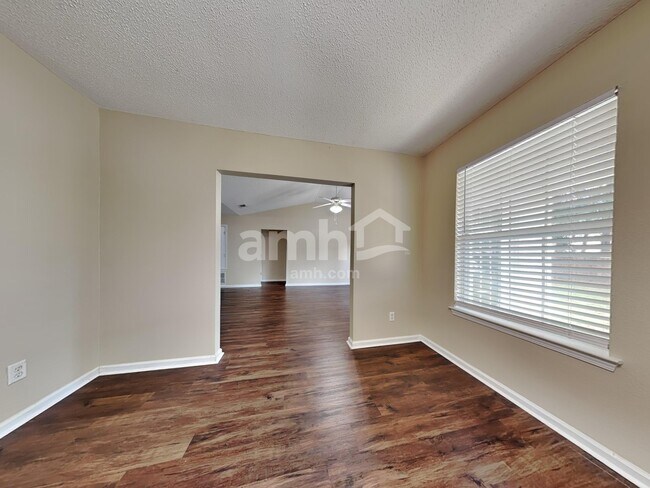 Building Photo - 34 Willow Lakes Dr