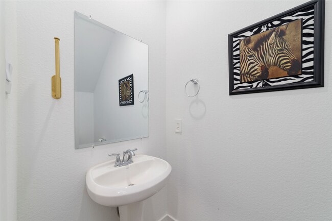 Building Photo - 12315 Churchill downs Dr