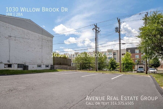 Building Photo - 1030 Willow Brook Dr