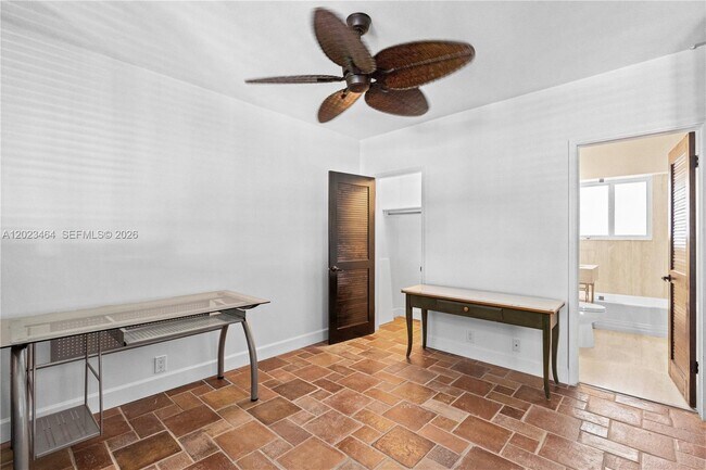 Building Photo - 10190 Collins Ave