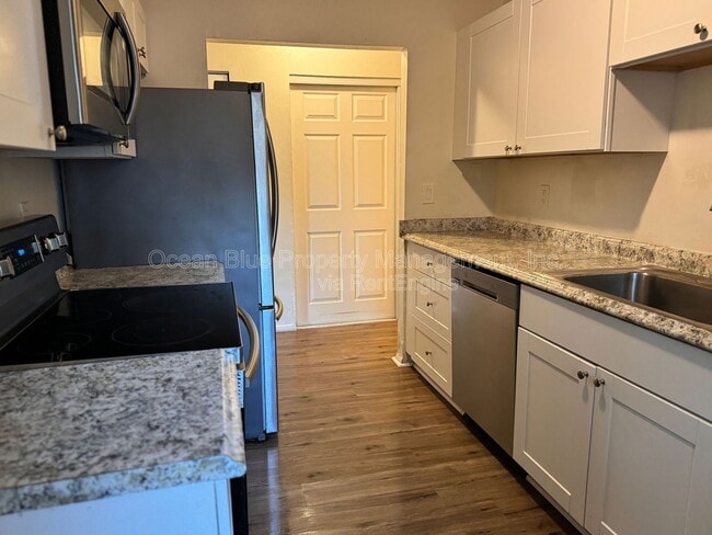 Building Photo - 2255 19th St