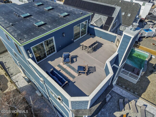 Building Photo - 141 Vanard Dr