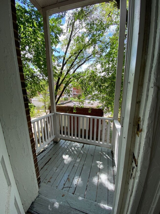 Building Photo - 3717 Bamberger Ave