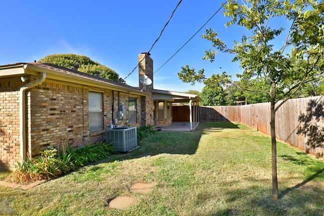 Building Photo - Cul-de-Sac 3/2/2; Ward, Madison, Cooper schools