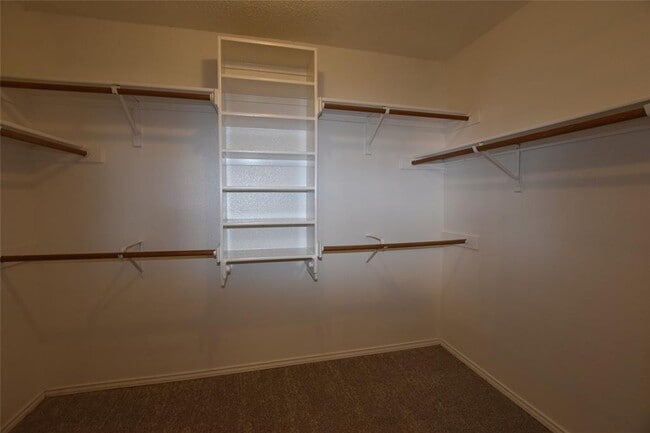 Building Photo - 9707 Copper Creek Dr
