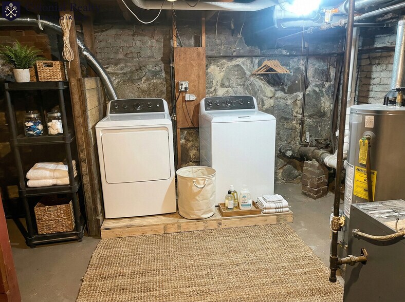 Building Photo - 95 Church St