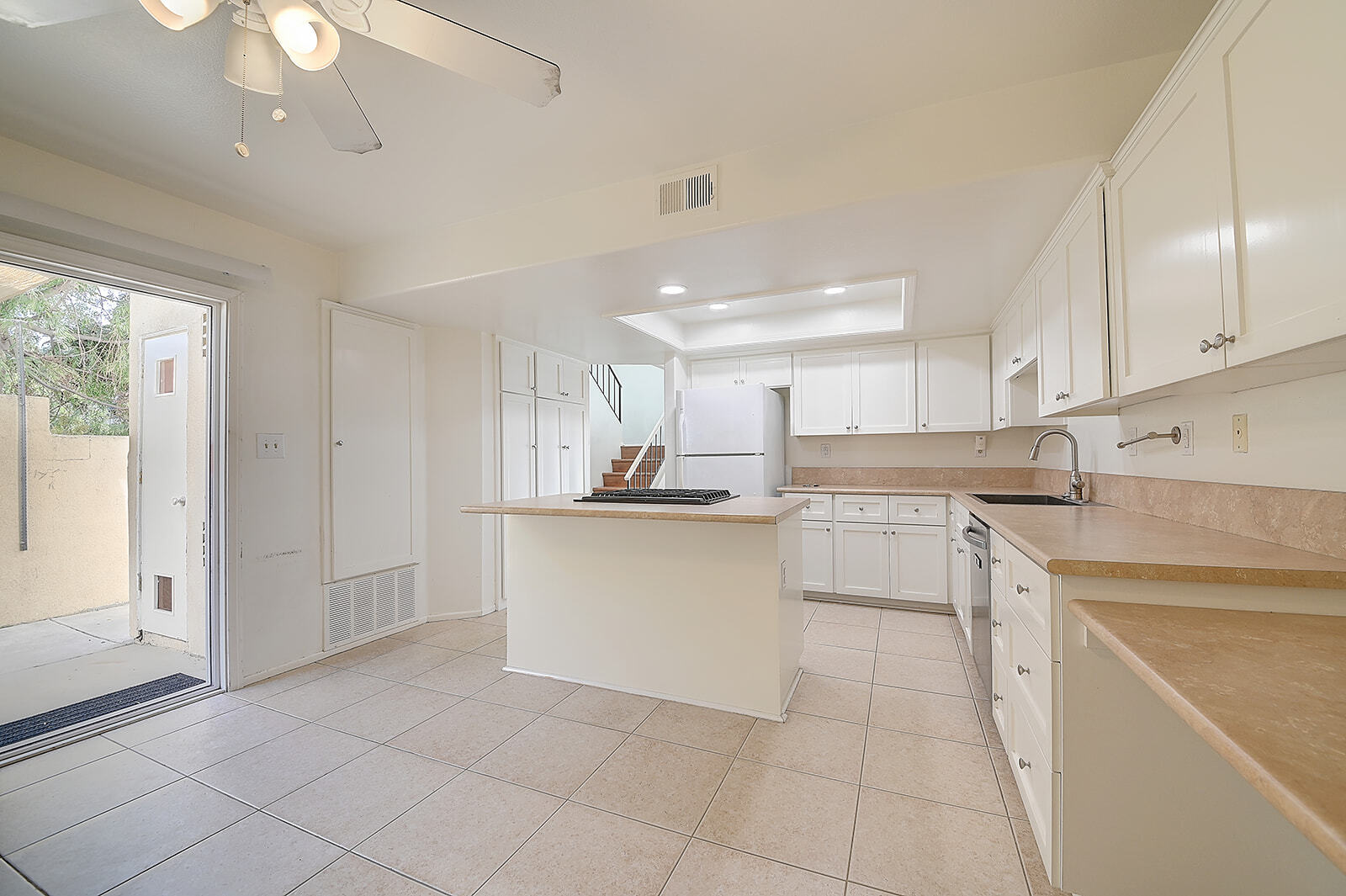 Building Photo - 17054 A Ln