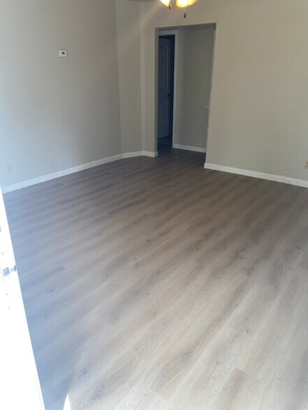 Building Photo - 7739 E 129th St S