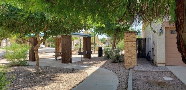Building Photo - Stunning Estates at the Spectrum!