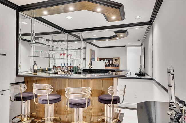 Building Photo - 6001 N Ocean Dr