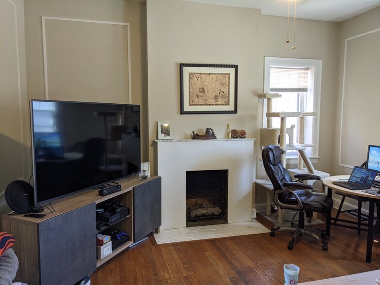 Living Room - 997 Neil Ave