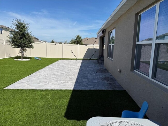 Building Photo - 1055 Griffon Ave