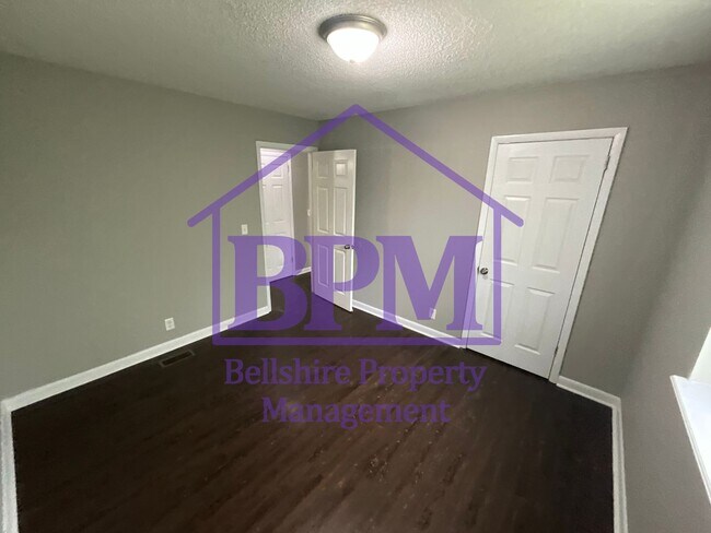 Building Photo - Cozy 2 Bed | 1 Bath Duplex in Hermitage