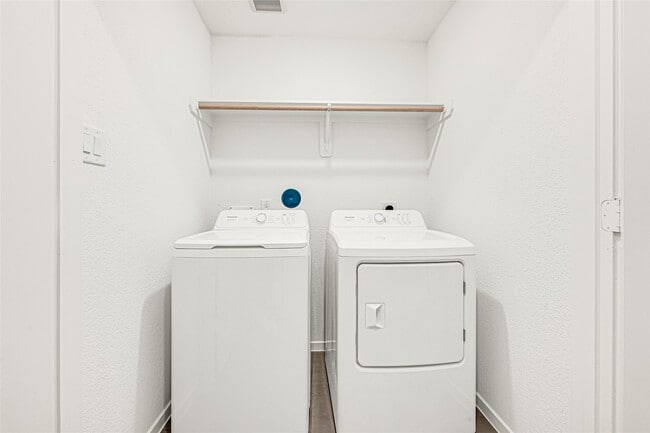 Building Photo - 16102 Rustic Prairie Dr