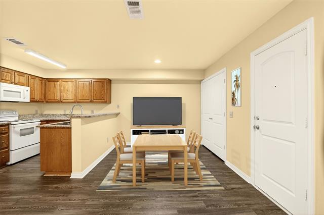 Building Photo - 1716 S Waco St