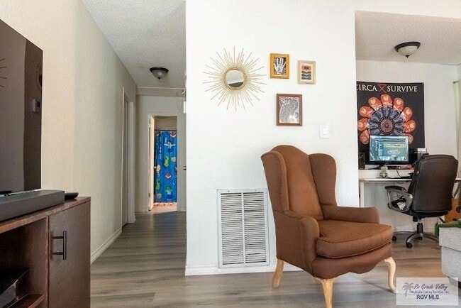 Building Photo - 1809 S Williams Ln