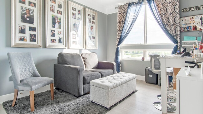 Building Photo - 145 Riverhaven Dr